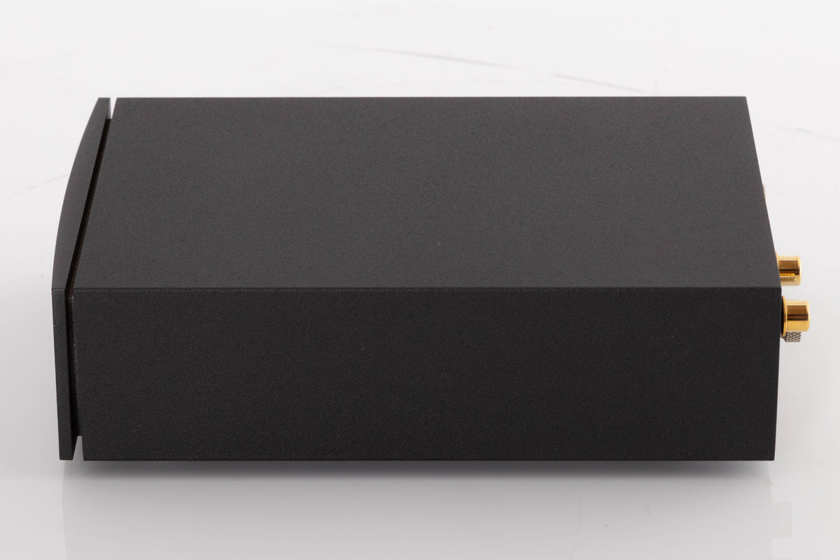Right side view of a used Naim Stageline S Phonostage in a Black finish
