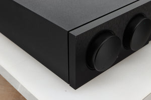 Front left corner view of a used Naim SUPERNAIT 3 Integrated Amplifier 