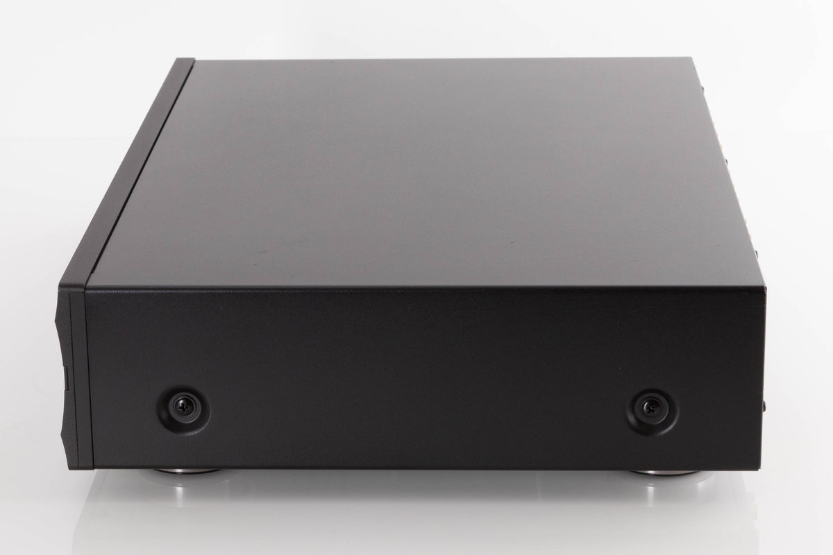 Right side view of a used Oppo BDP-95EU Blu-Ray Player in a Black finish