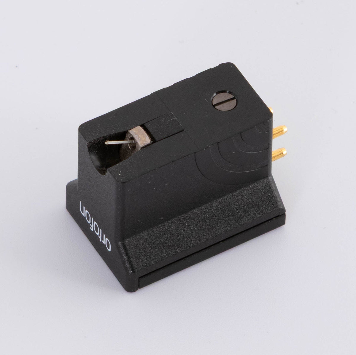 Front right corner of a used Ortofon Quintet Black S MC Cartridge