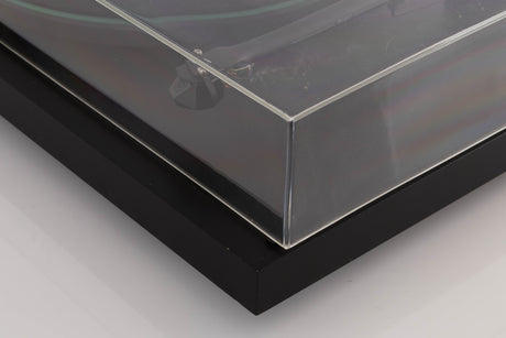 Front right corner of a used Pro-ject P2 Turntable / Goldring 2 Cartridge in a Black finish