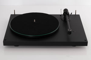 Front view of a used Pro-ject P2 Turntable / Goldring 2 Cartridge in a Black finish