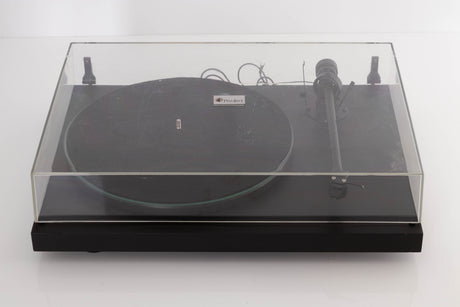 Top of a used Pro-ject P2 Turntable / Goldring 2 Cartridge in a Black finish