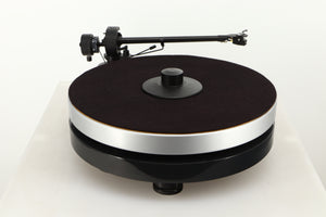 Side view of a used Pro-Ject RPM5 Turntable in Black finish with Ortofon 510 MkII Cartridge