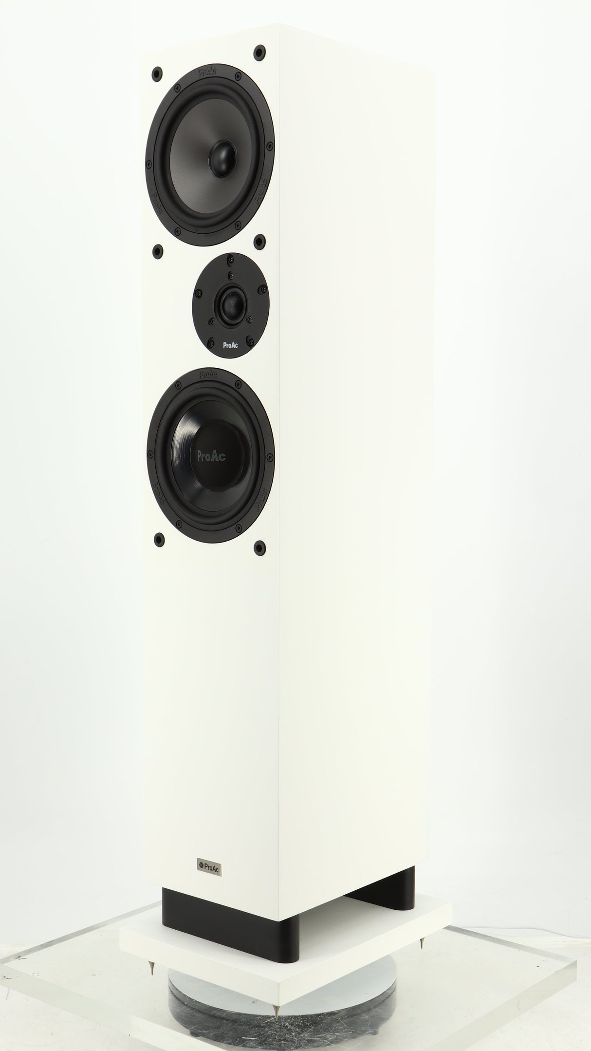 Front right corner of a used Proac Response DT8 Floorstanding Speaker in a white finish