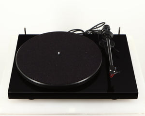Front view of a used Project Debut Carbon Turntable in a piano black finish