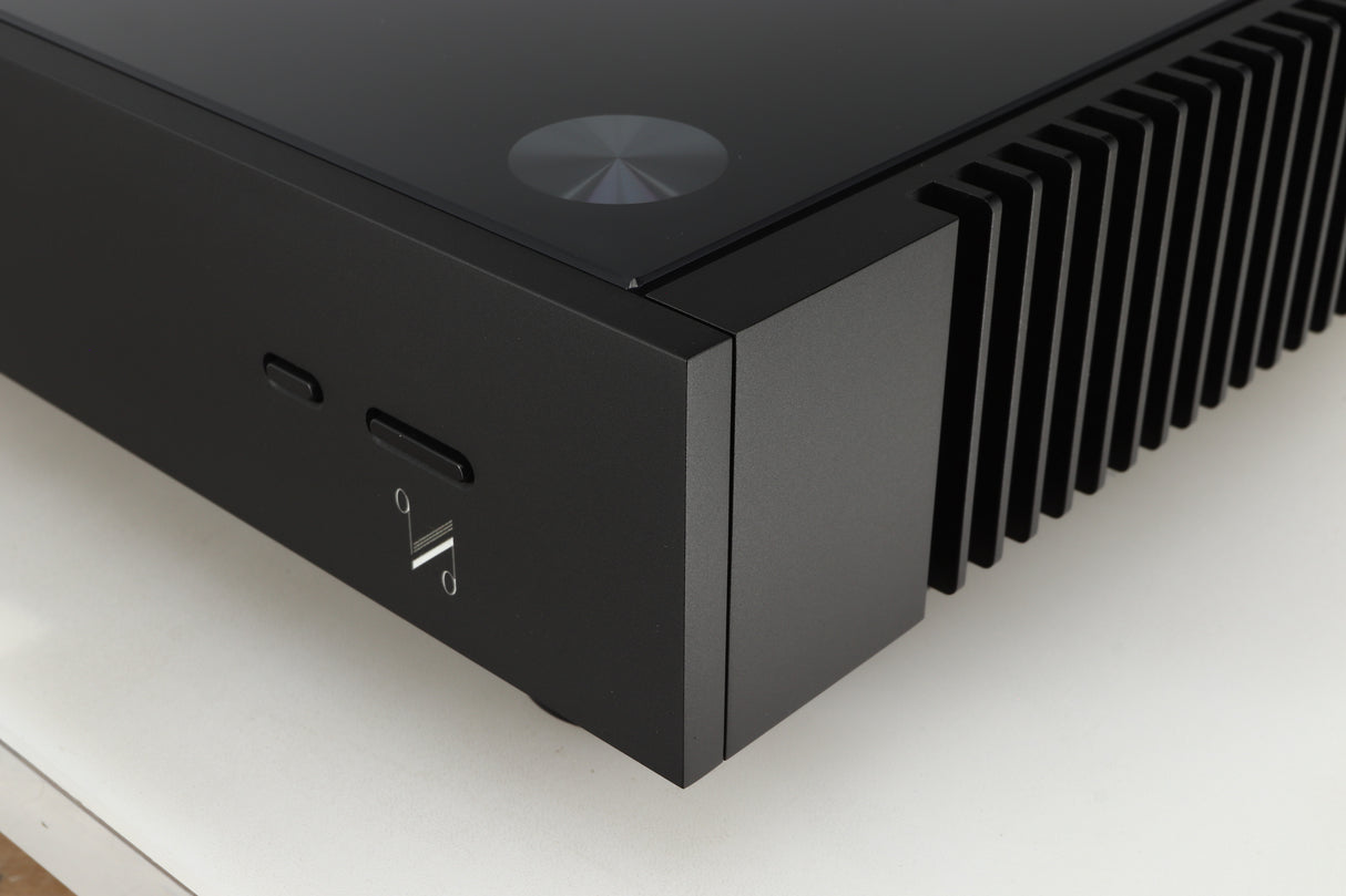 Quad Artera Pre Amplifier - Black