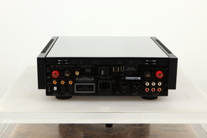 Rear view of a used Quad Artera Solus Integrated System in Silver finish