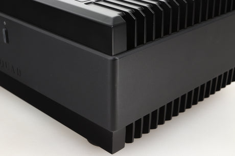 Front right corner view of a used Quad Elite QSP Power Amplifier