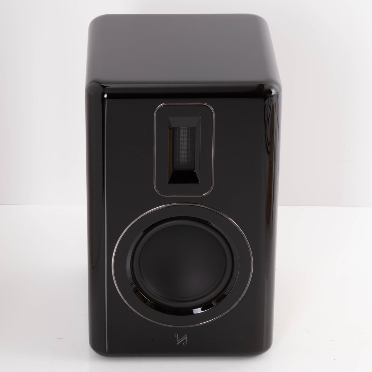 Front view of a used Quad Revela 1 Standmount Speaker in a Walnut finish