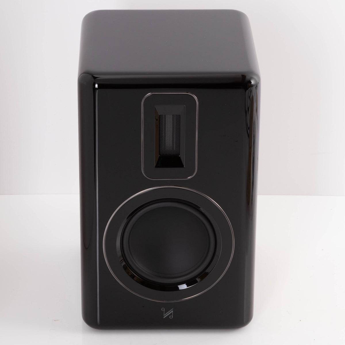 Front view of a used Quad Revela 1 Standmount Speaker in a Walnut finish