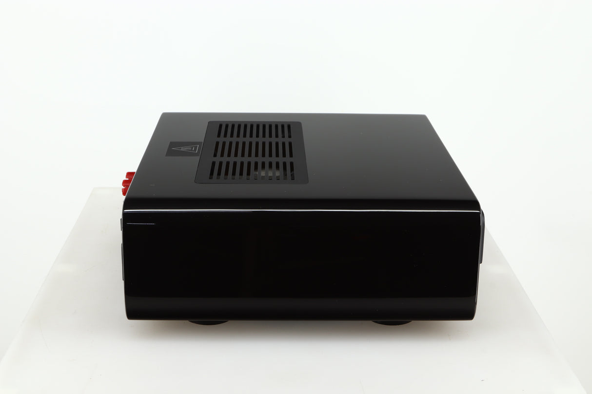 Quad Vena II Integrated Amplifier - Gloss Black
