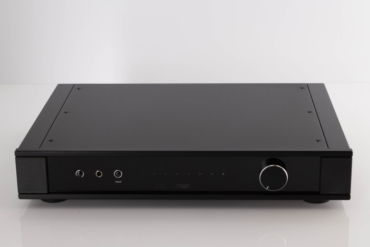 Front view of a used Rega Elex MK4 Integrated Amplifier in a Black finish