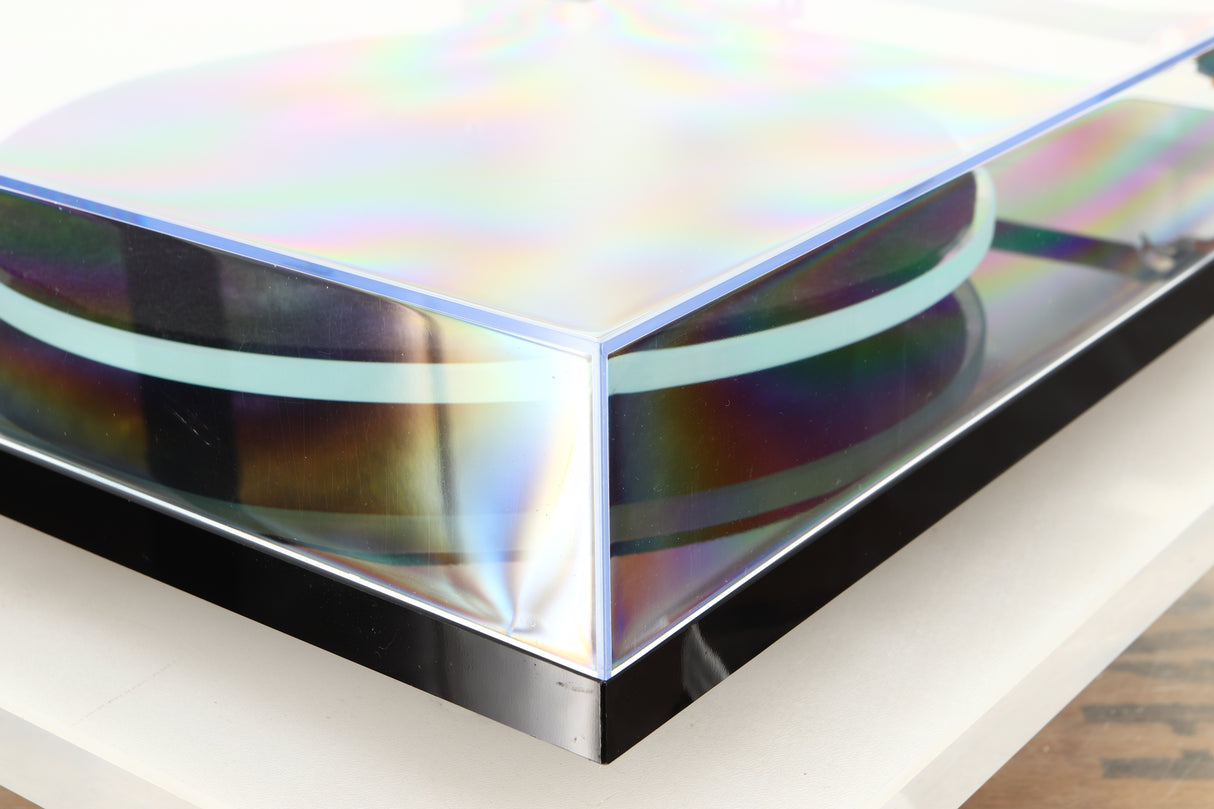 Front left corner of a used Rega Planar 2 Turntable / AT-VM95EN Cartridge in a black finish