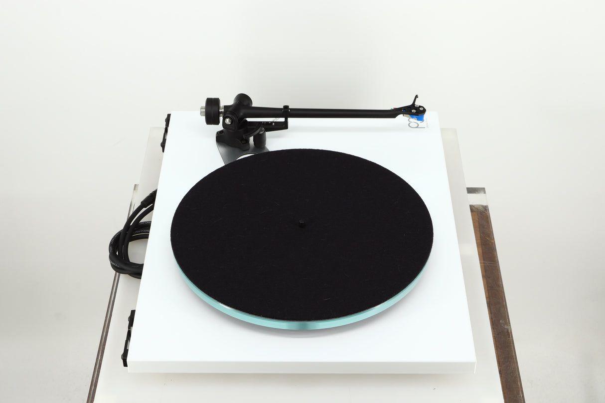 Rega Planar 3 Turntable / Elys Cartridge - White