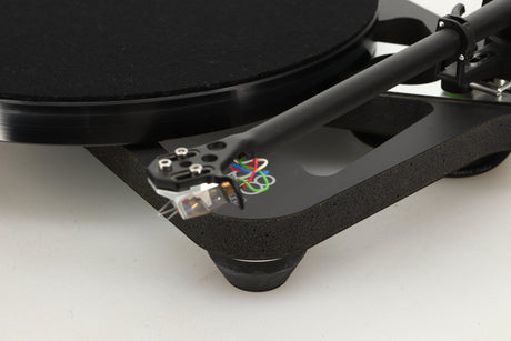 Front right corner view of a used Rega Planar 8 Turntable with Apheta 3 MC Cartridge in Black finish 