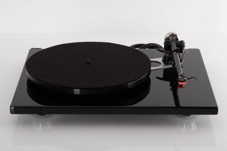 Front view of a used Rega RP6 Turntable in Black with Dynavector DV-10 X5 Cartridge