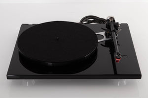 Top view of a used Rega RP6 Turntable in Black with Dynavector DV-10 X5 Cartridge