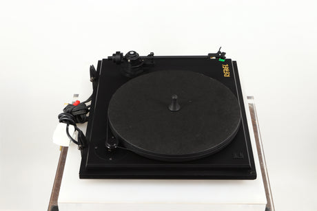 Left side view of a used Revolver Rebel Turntable / AT95E Cartridge in a black finish