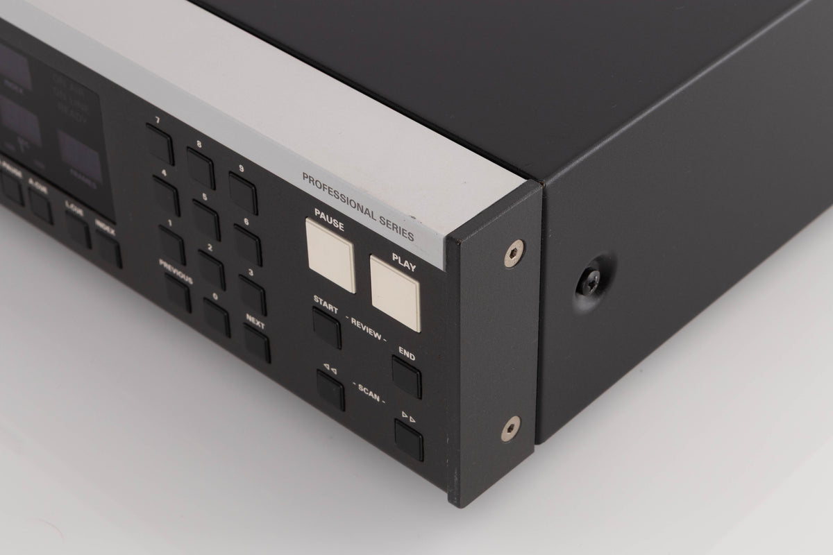 Front right corner of a used Revox C221 CD Player in a Black finish