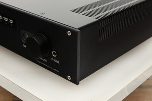 Front right corner view of a used Roksan Kandy KA-1 MkIII Integrated Amplifier in Black finish 