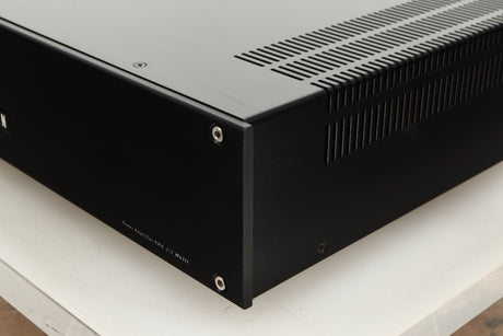 Front right corner view of a used Roksan Kandy KMA 2/3 MkIII Power Amplifier in Black finish