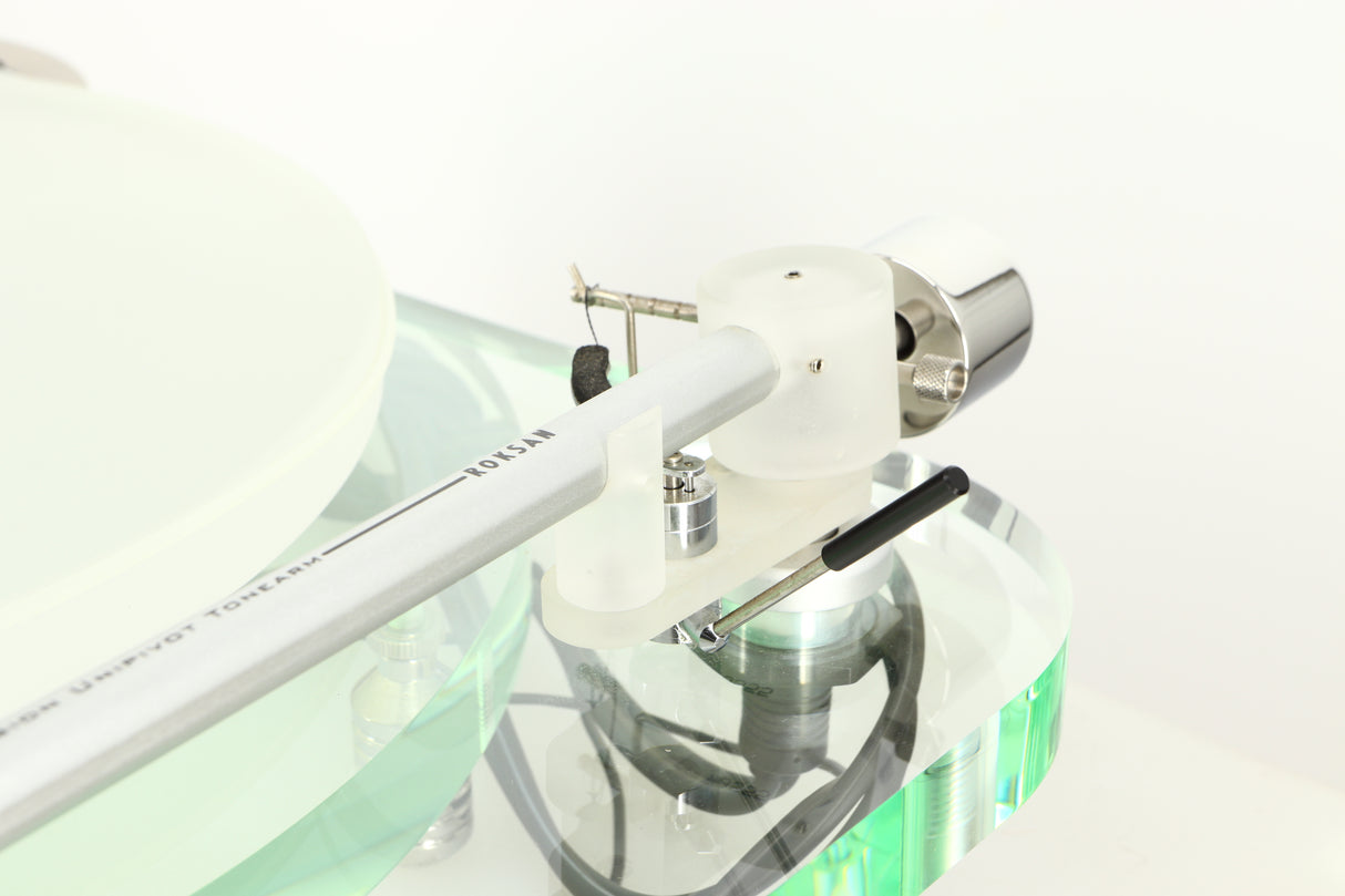 Close up of a used Roksan Radius 7 Turntable / T-VM95ML Cartridge showing rear of the arm