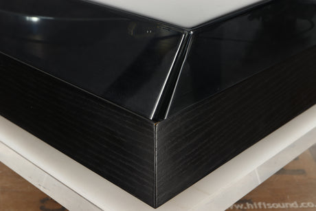 Front right corner view of a used Roksan Xerxes Turntable with Tabriz Tonearm