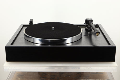 Front view of a used Roksan Xerxes Turntable with Tabriz Tonearm