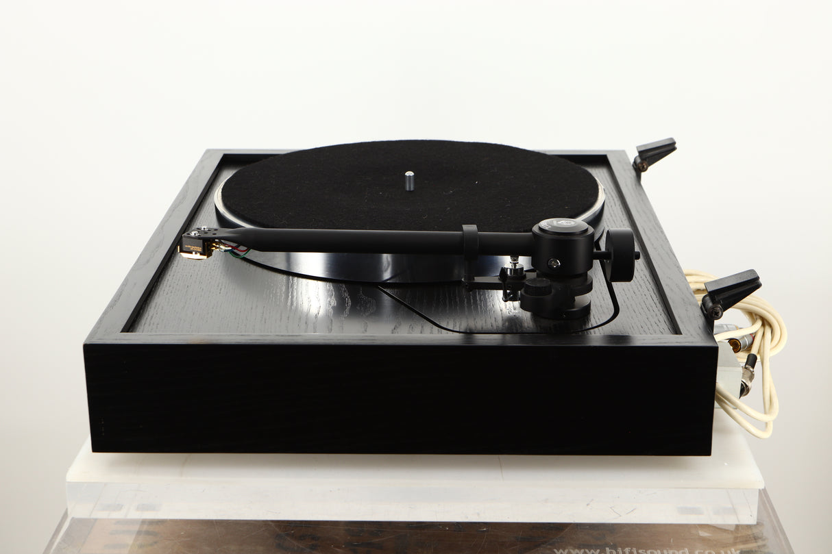 Side view of a used Roksan Xerxes Turntable with Tabriz Tonearm