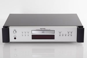 Front view of a used Rotel RCD-1072 CD Player in Silver