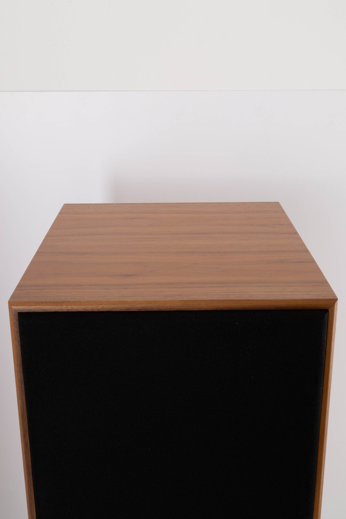 Top view of a used Spendor Classic 1/2 Standmount Speaker in Walnut finish