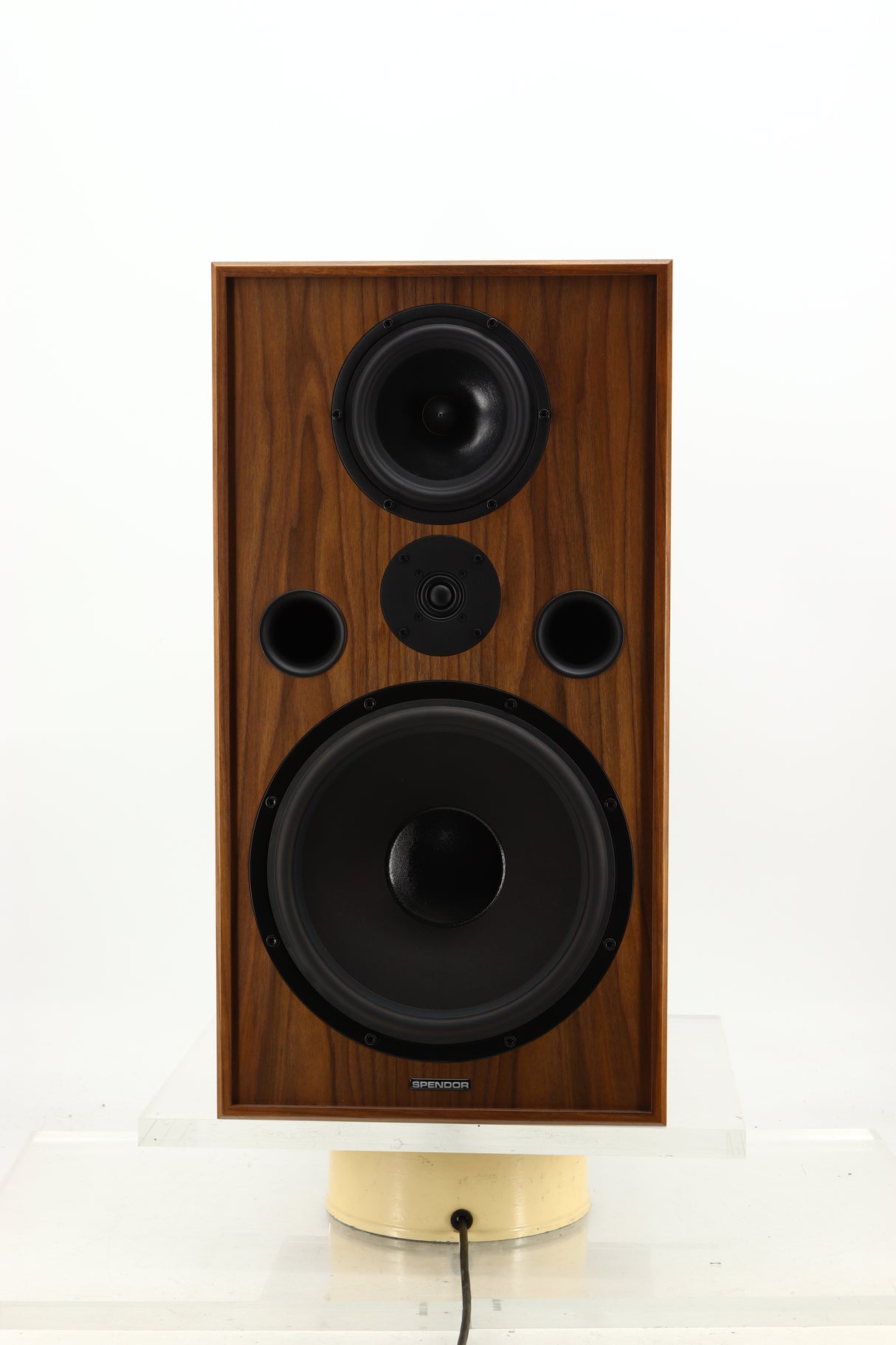 Front view of an ex-demo Spendor Classic 100 Standmount Speaker in Walnut finish