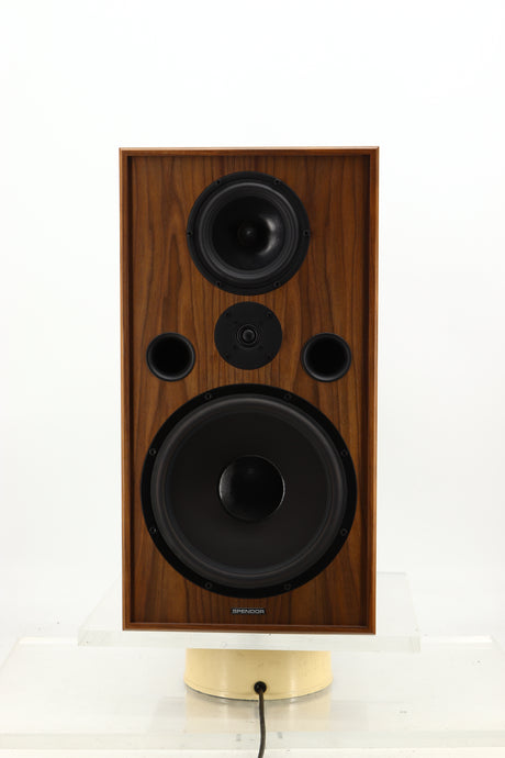 Front view of an ex-demo Spendor Classic 100 Standmount Speaker in Walnut finish