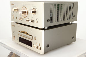 Front right corner of a used Teac A-H500 Integrated Amplifier / PD-H500 CD Player in a silver finish 