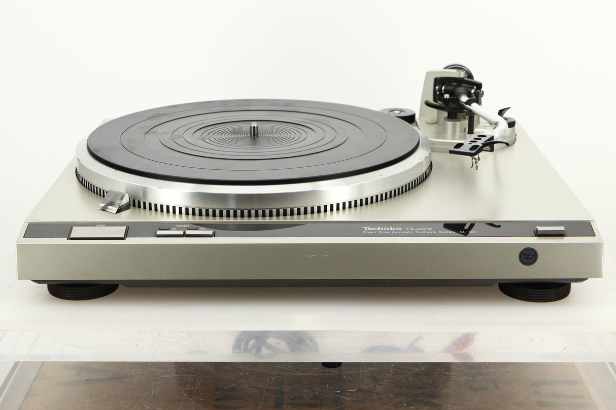 Front view of a used Technics SL-Q2 Direct Driver Turntable in Silver