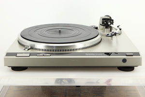 Front view of a used Technics SL-Q2 Direct Driver Turntable in Silver