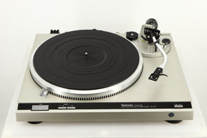 Top view of a used Technics SL-Q2 Direct Driver Turntable in Silver