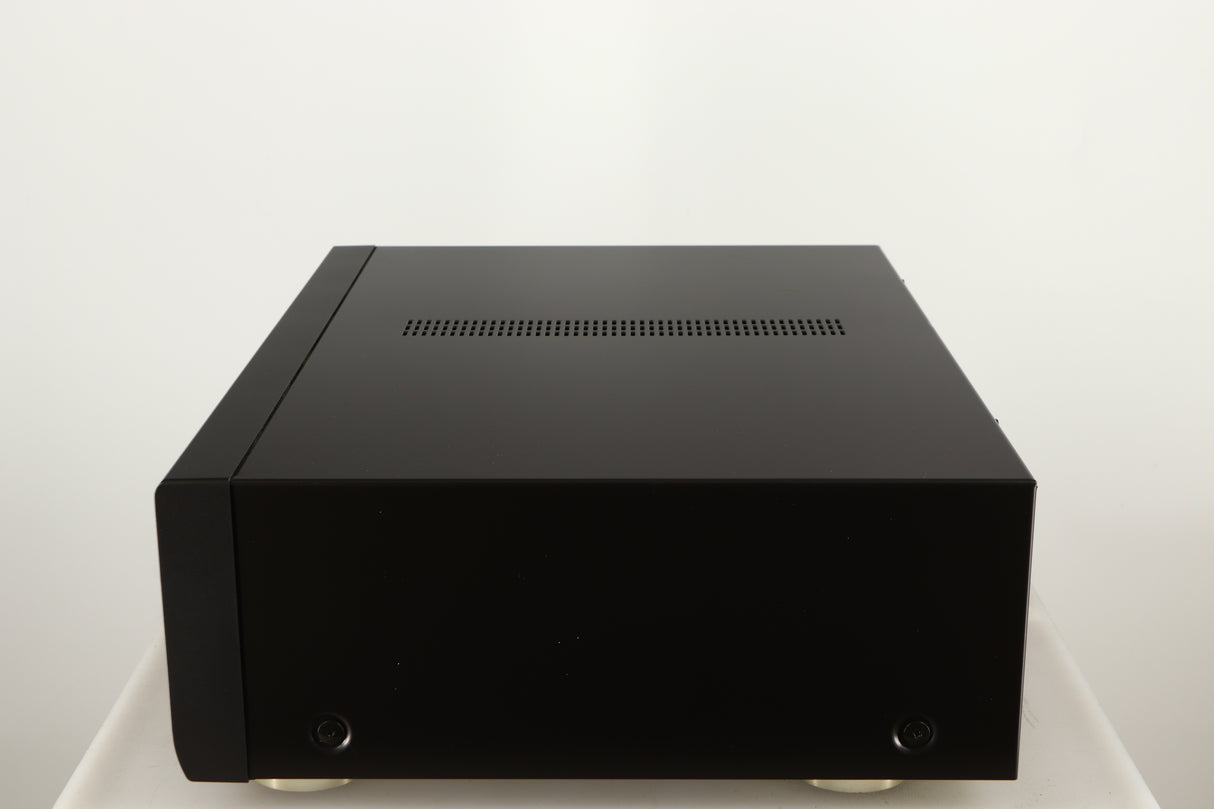 Right side view of a used Technics SE-A1000M2 Power Amplifier in a black finish