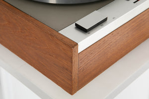 Front left corner view of a used Thorens TD-125 MKII Turntable with SME 3009 Tonearm