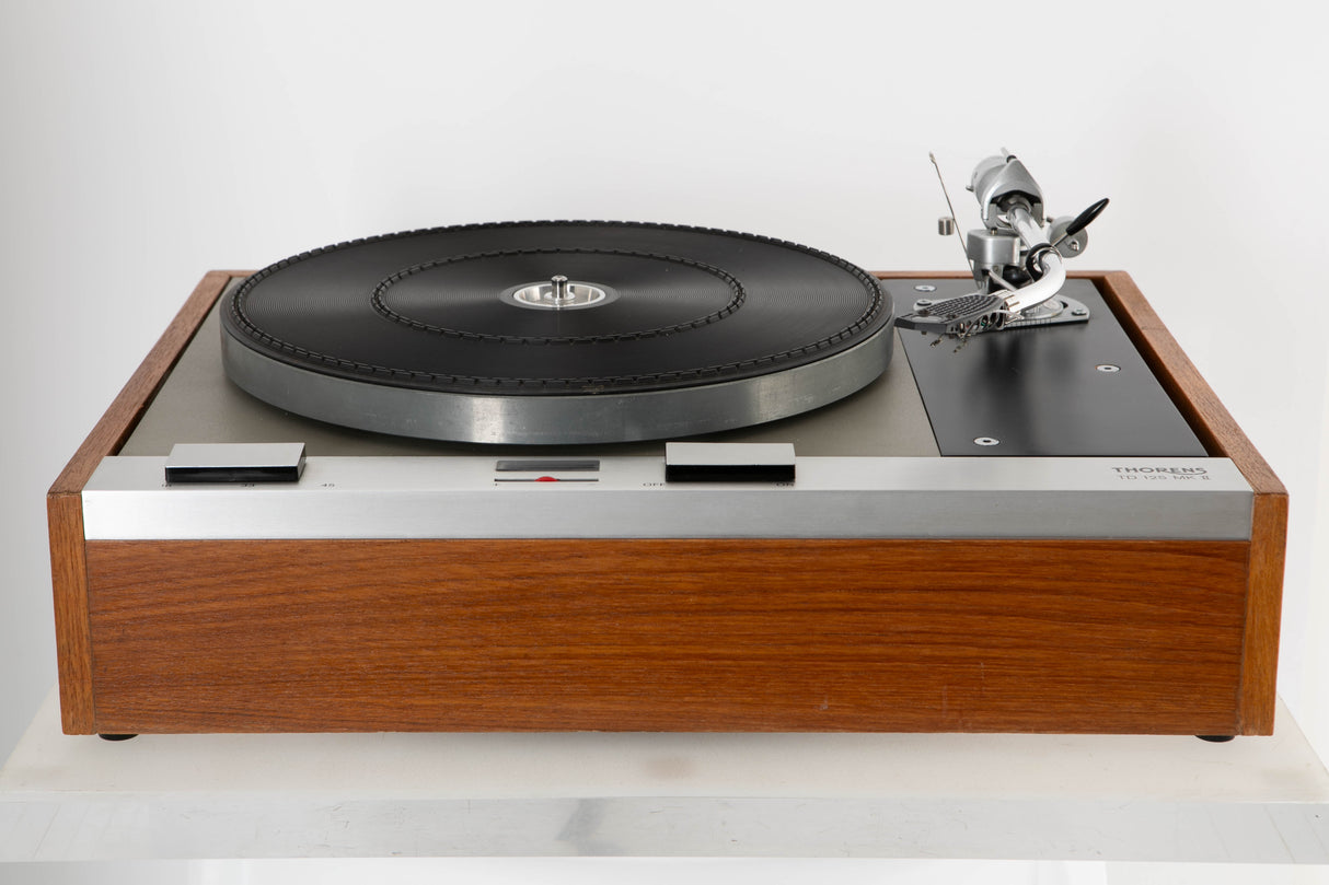 Front view of a used Thorens TD-125 MKII Turntable with SME 3009 Tonearm
