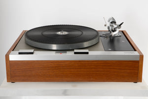 Front view of a used Thorens TD-125 MKII Turntable with SME 3009 Tonearm