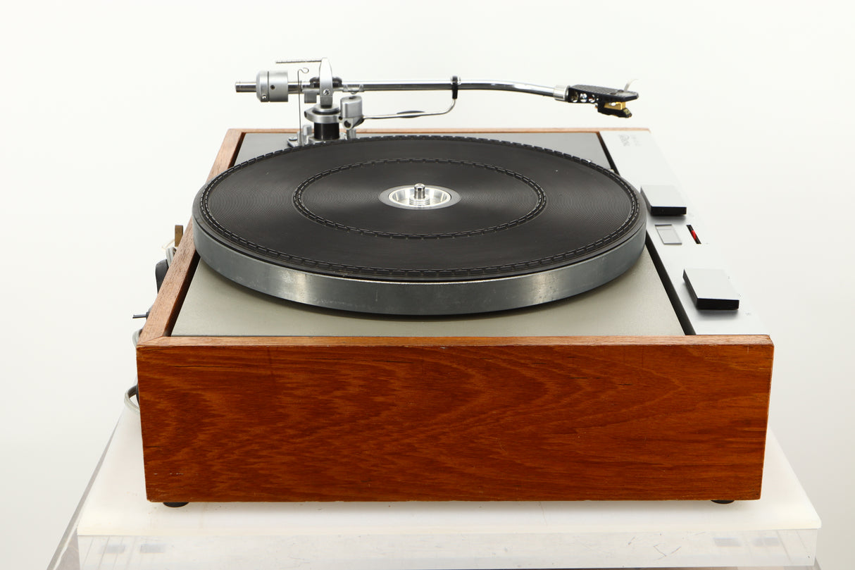 Side view of a used Thorens TD-125 MkII Turntable with SME 3009 Tonearm