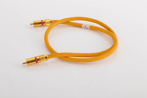 View of a used Van Den Hul D-102 MkIII 0.8m Interconnect 