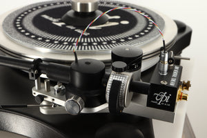 Close up view of a used VPI Prime Turntable 