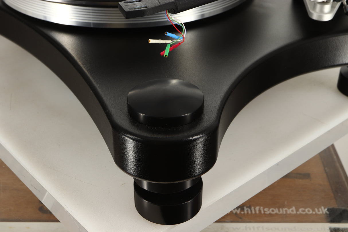 Front right corner view of a used VPI Prime Turntable 