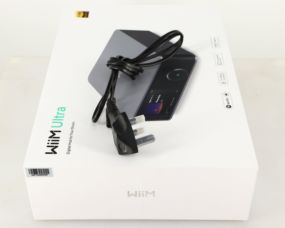 Box for a used Wiim Ultra Streamer showing Power Cable