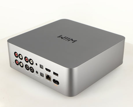 Rear left corner of a used Wiim Ultra Streamer 