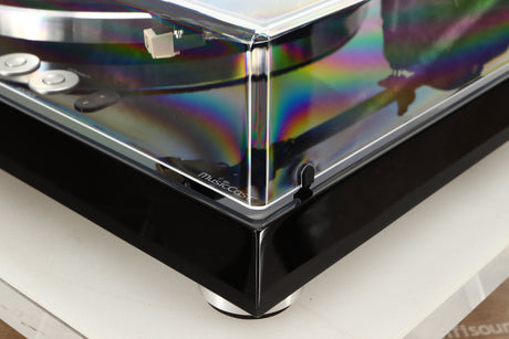 Front right corner view of a Yamaha TTN503 MusicCast Turntable in Black finish