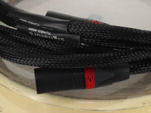 Chord Co. Signature Tuned Aray Interconnect Cables 2XLR-4XLR 1.0m Pair - Image 10